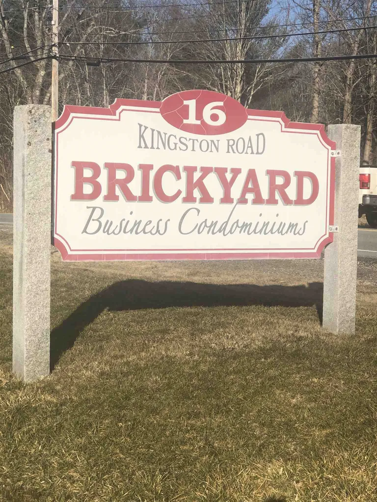 16 Kingston Road Exeter NH 03833