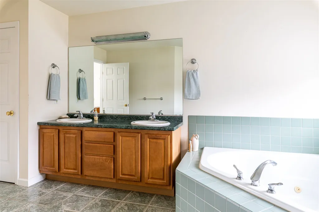 567 Longmeadow Drive Shelburne VT 05482