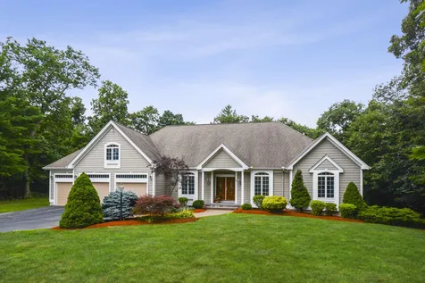 5 Dunraven Road Windham NH 03087