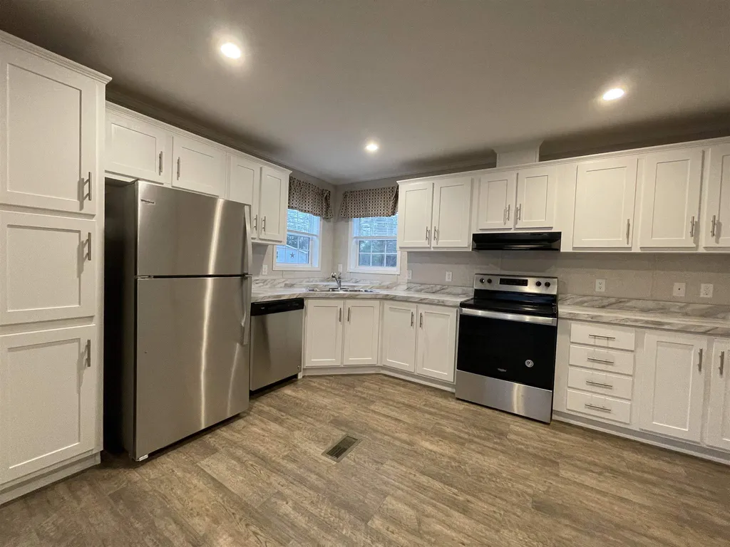 7012 Lake Street Loudon NH 03307
