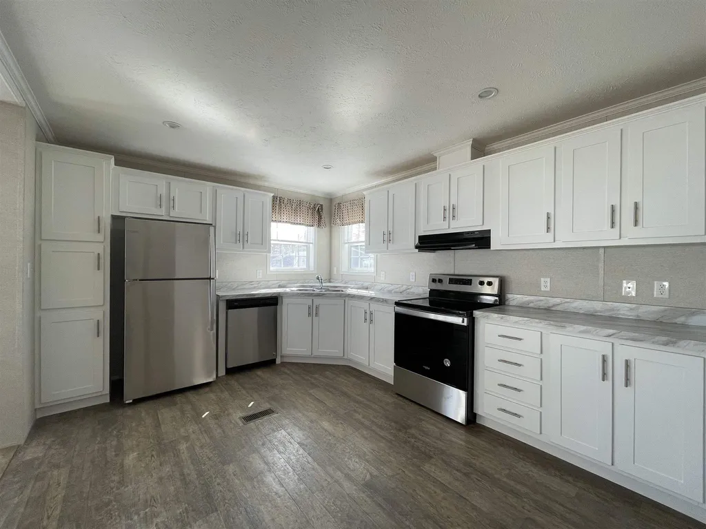 7012 Lake Street Loudon NH 03307