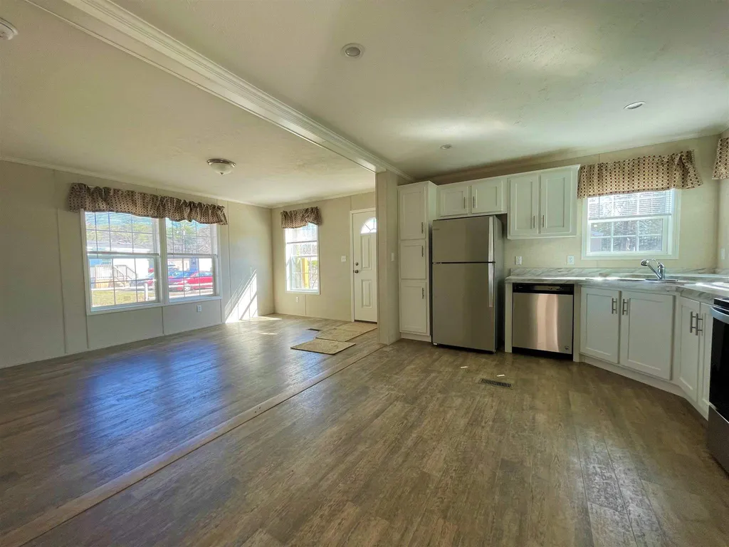 7012 Lake Street Loudon NH 03307