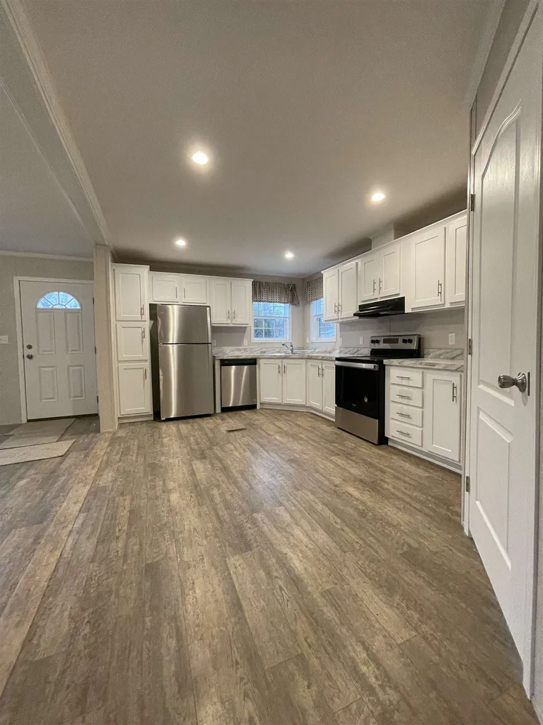 7012 Lake Street Loudon NH 03307