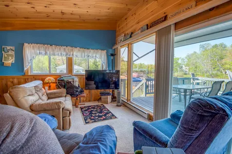 85 Pequawket Trail Ossipee NH 03814