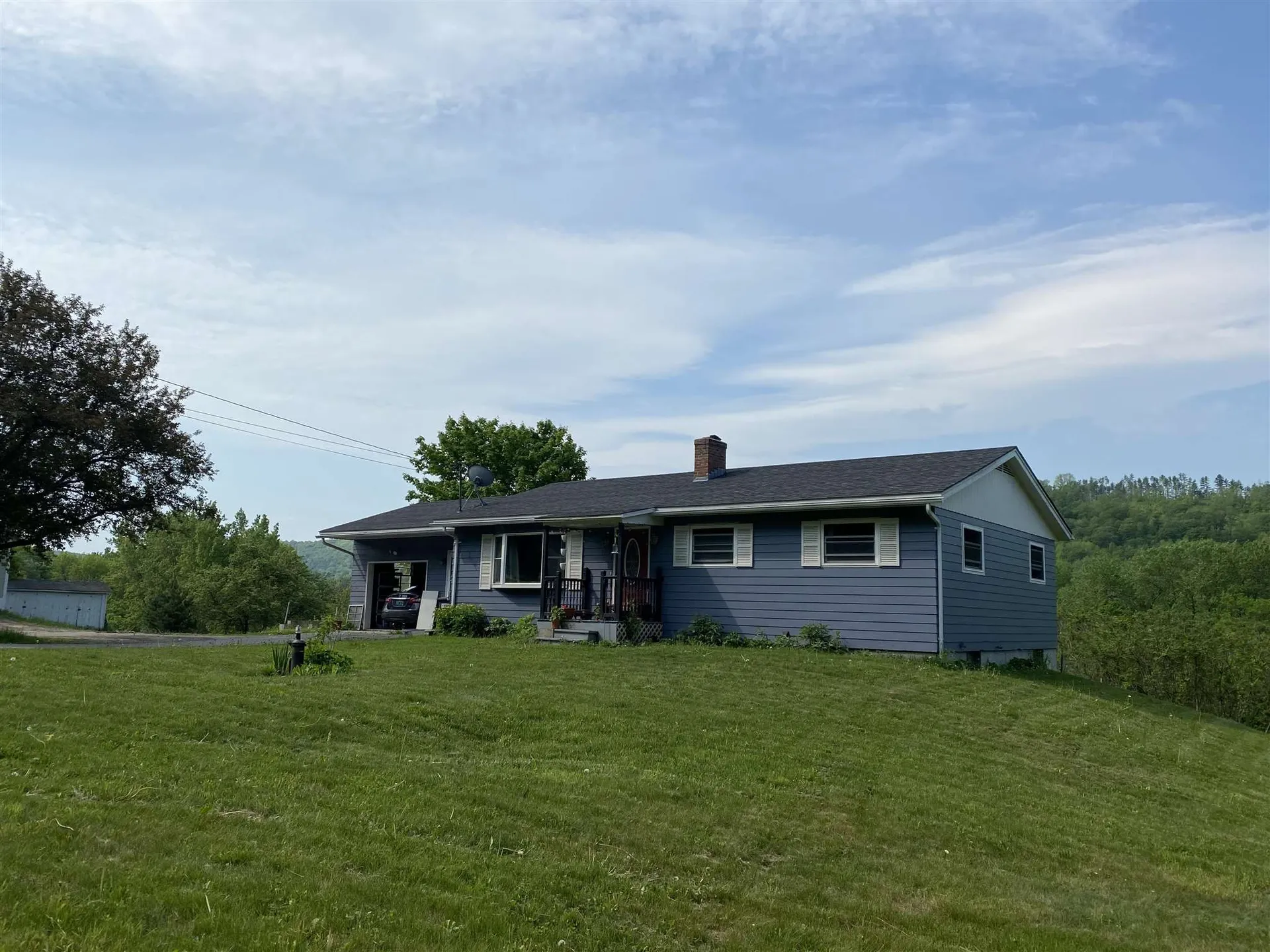 1437 Vt Route 14 Royalton VT 05068