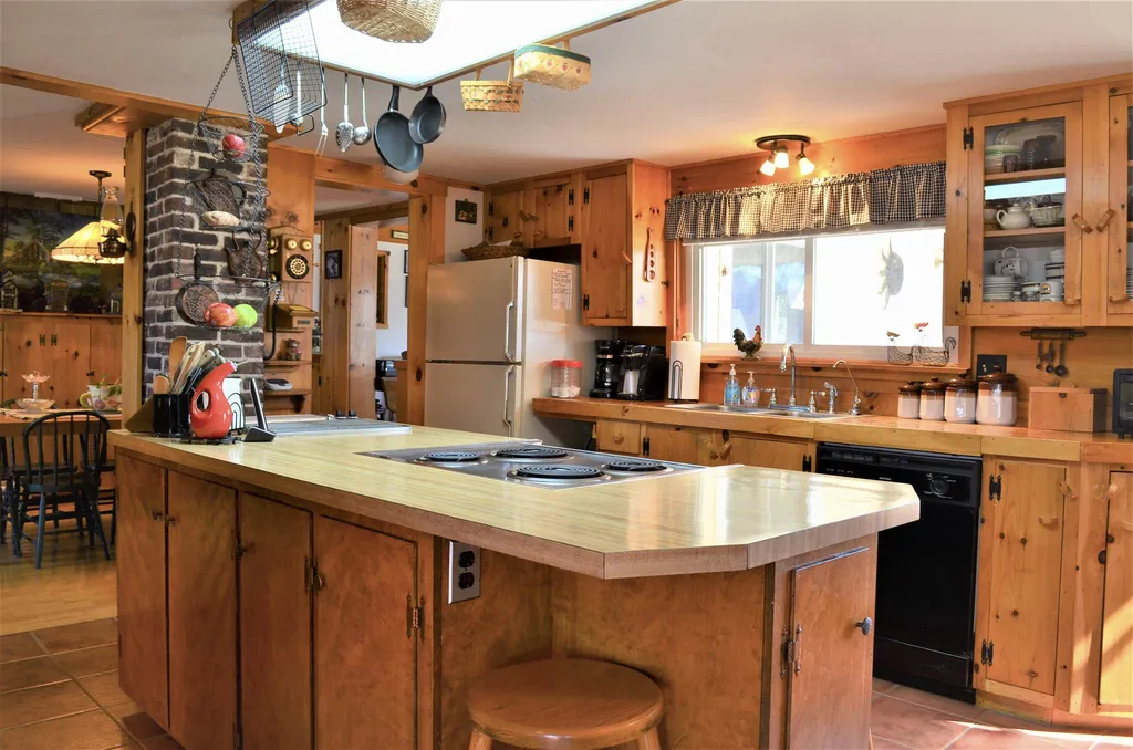 14 Chesley Avenue Somersworth NH 03878