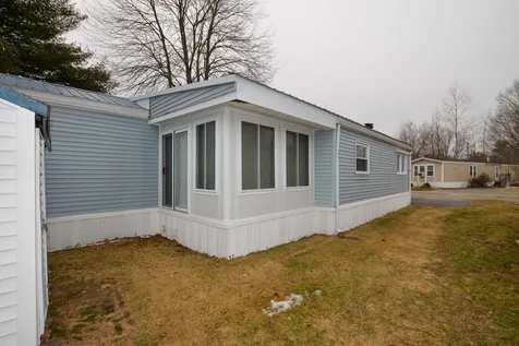4 Wanda Lane Exeter NH 03833