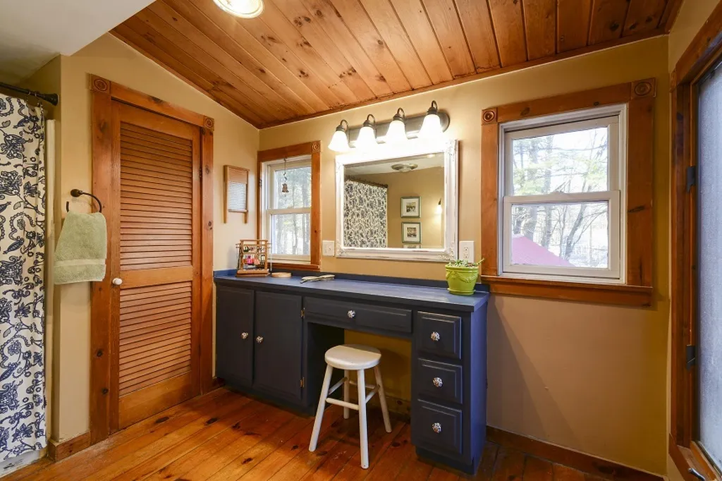 105 Craney Hill Road Henniker NH 03242