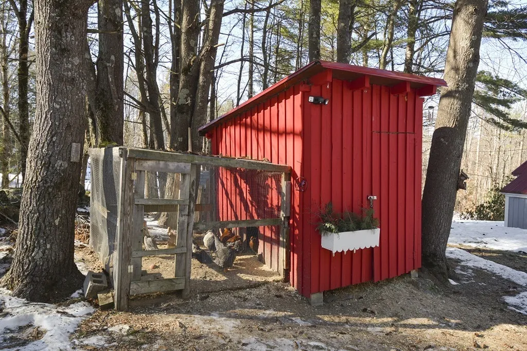 105 Craney Hill Road Henniker NH 03242