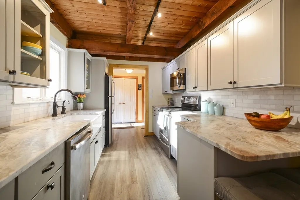 105 Craney Hill Road Henniker NH 03242