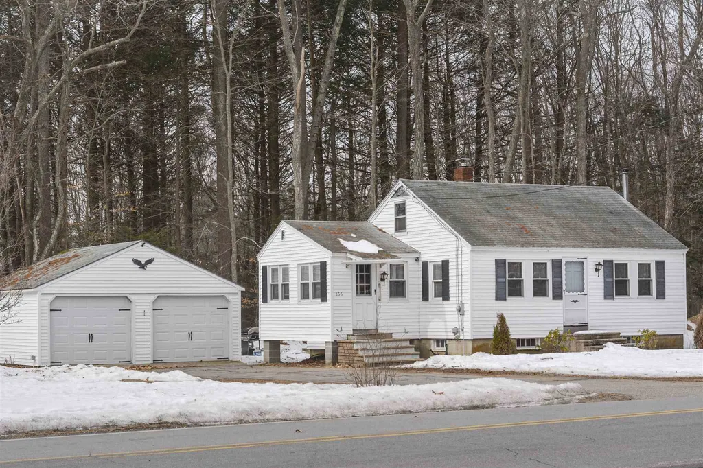 156 Winnicutt Road Stratham NH 03885-2453