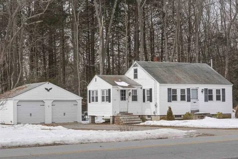 156 Winnicutt Road Stratham NH 03885-2453