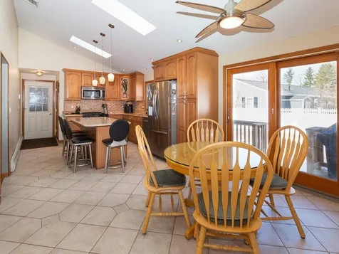 37 Raleigh Drive Nashua NH 03062