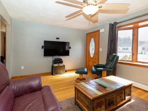 37 Raleigh Drive Nashua NH 03062