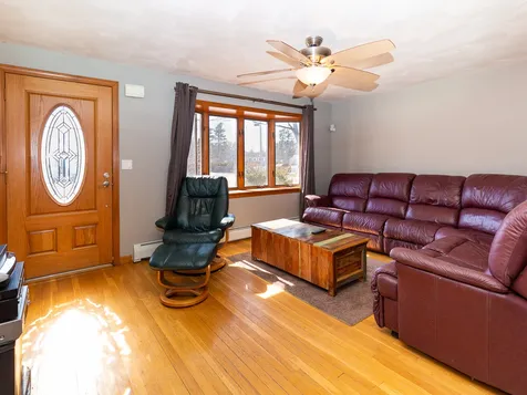 37 Raleigh Drive Nashua NH 03062