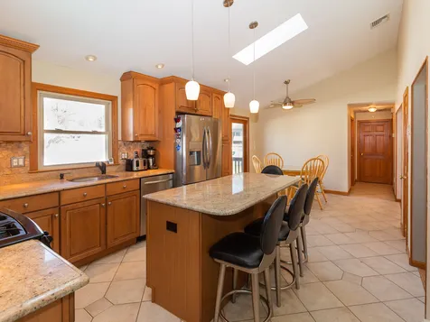 37 Raleigh Drive Nashua NH 03062