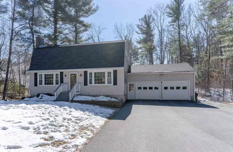17 Acropolis Avenue Londonderry NH 03053