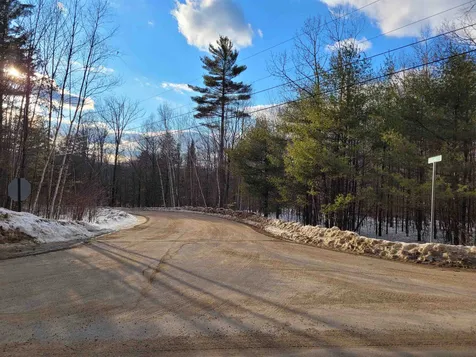 11 Stone Post Road Holderness NH 03245