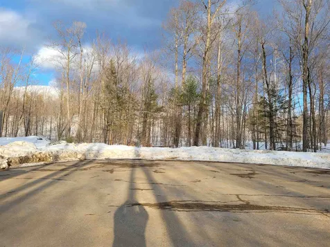 11 Stone Post Road Holderness NH 03245