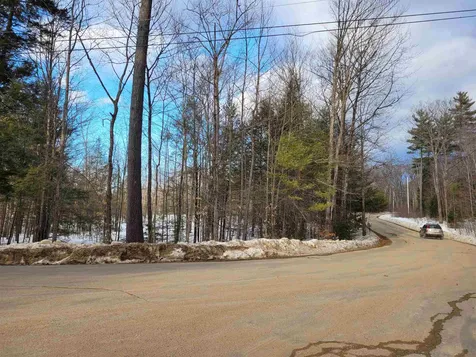 11 Stone Post Road Holderness NH 03245