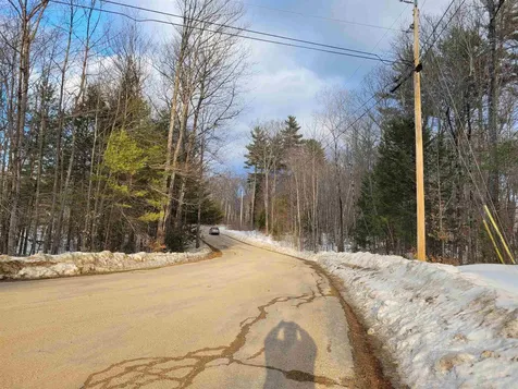11 Stone Post Road Holderness NH 03245