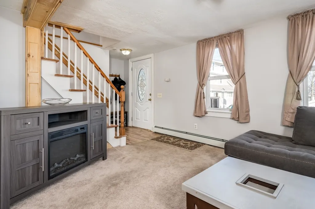 28 Orange Street Farmington NH 03835
