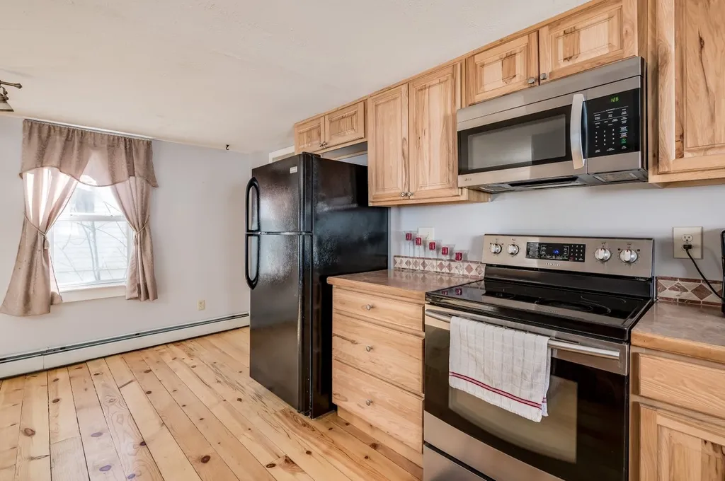28 Orange Street Farmington NH 03835