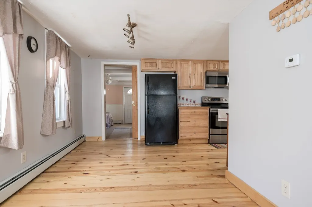 28 Orange Street Farmington NH 03835
