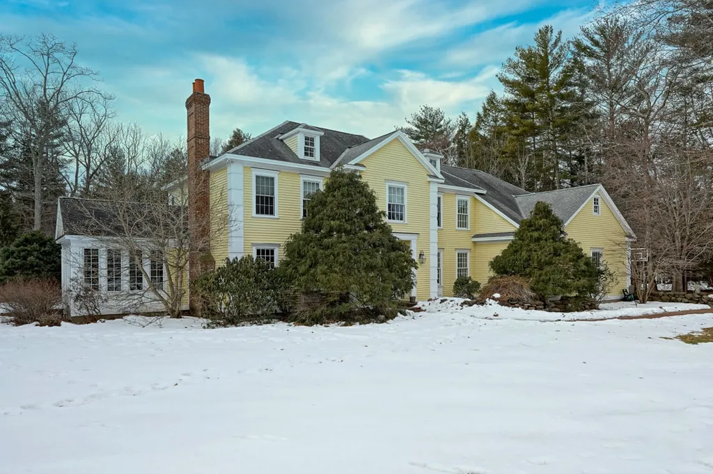 12 Cotton Farm Lane North Hampton NH 03862