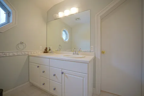 12 Cotton Farm Lane North Hampton NH 03862