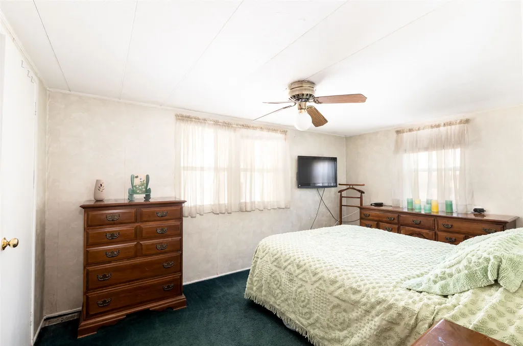 16 Waterview Trail Nashua NH 03062-1259