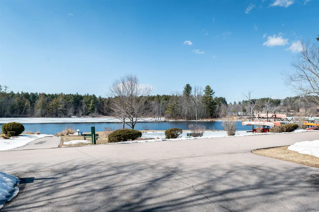 16 Waterview Trail Nashua NH 03062-1259