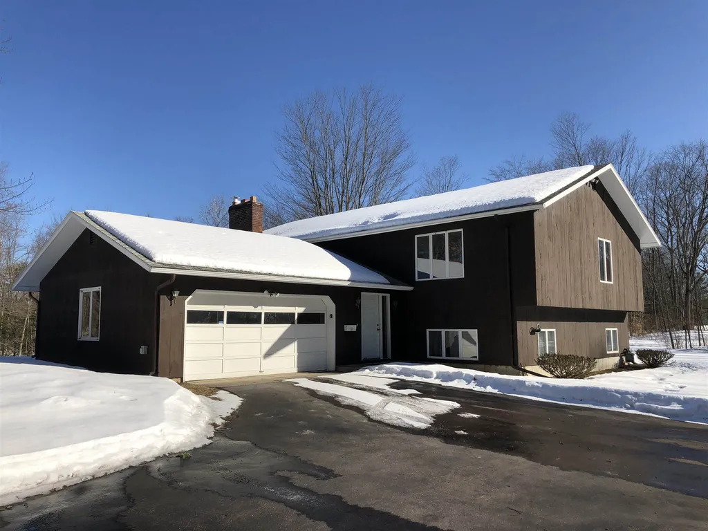 87 Pinecrest Drive Essex VT 05452