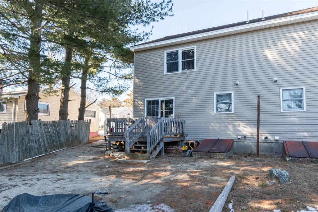 15b Pine Grove Avenue Nashua NH 03060