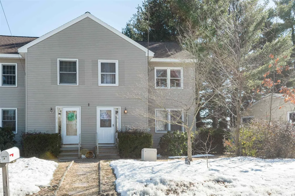 15b Pine Grove Avenue Nashua NH 03060