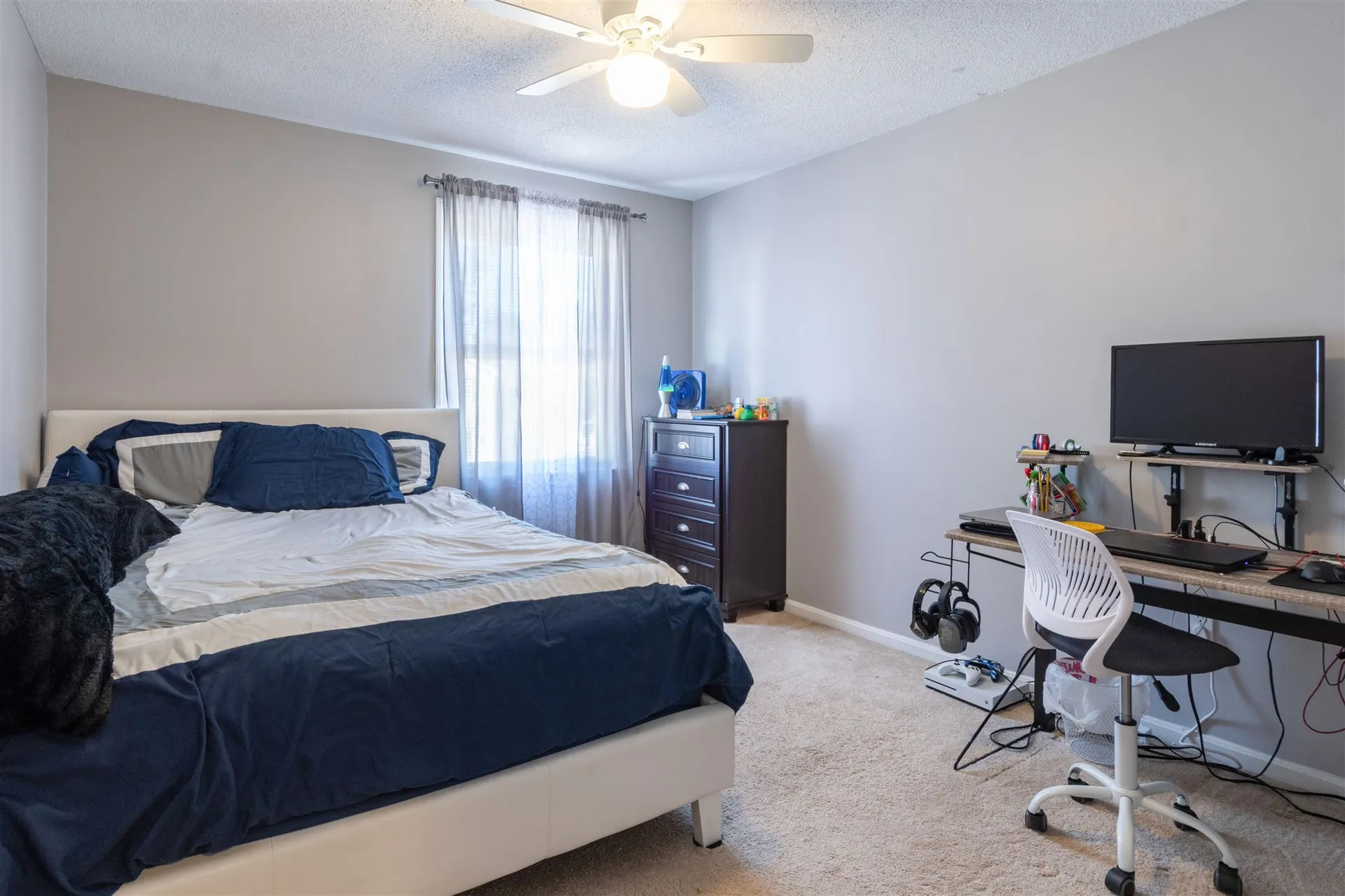 15b Pine Grove Avenue Nashua NH 03060