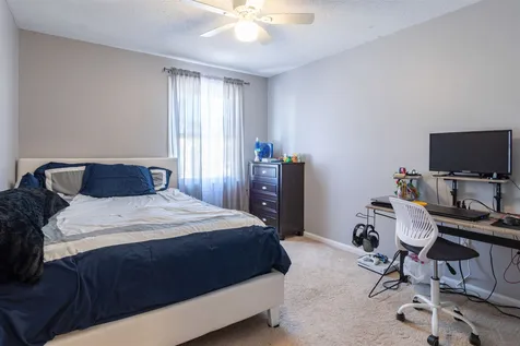 15b Pine Grove Avenue Nashua NH 03060