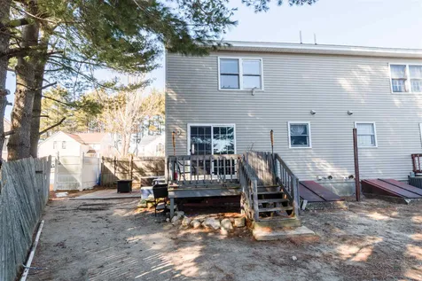 15b Pine Grove Avenue Nashua NH 03060