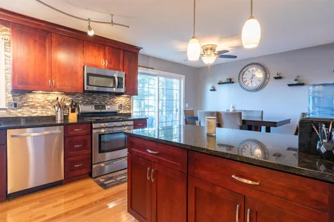 15b Pine Grove Avenue Nashua NH 03060