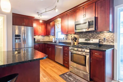 15b Pine Grove Avenue Nashua NH 03060