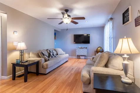 15b Pine Grove Avenue Nashua NH 03060