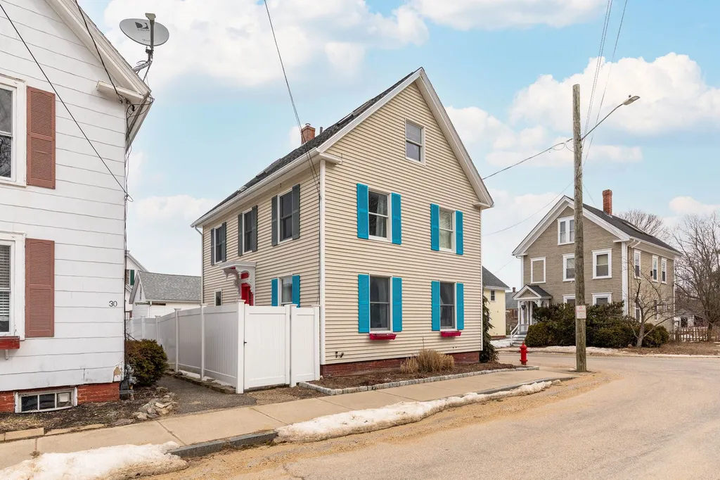 32 S Pine Street Dover NH 03820