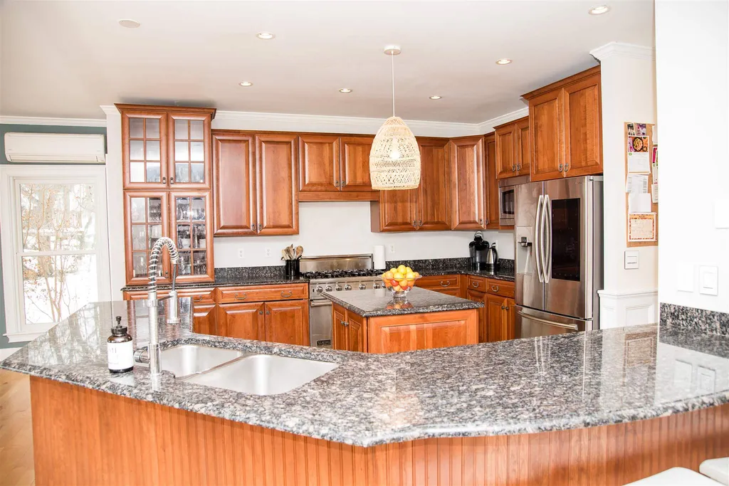 373 Maeck Farm Road Shelburne VT 05482
