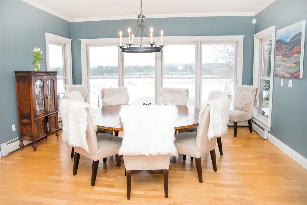 373 Maeck Farm Road Shelburne VT 05482