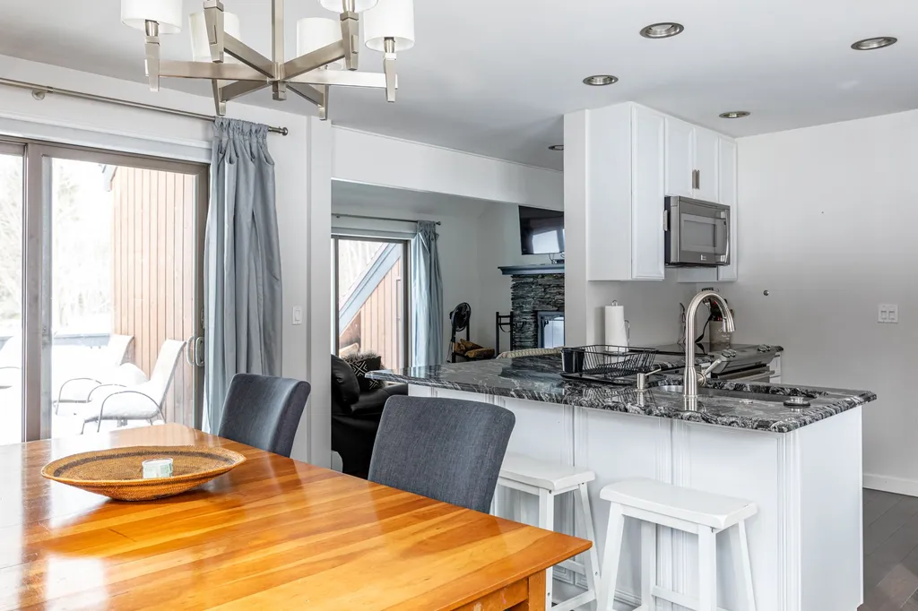 77 Heron Road Stowe VT 05672