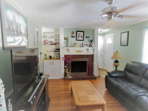 26 Forest Park Drive Nashua NH 03060