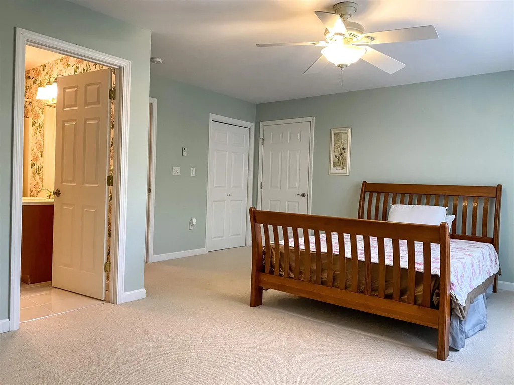 124 Spruce Lane New London NH 03257