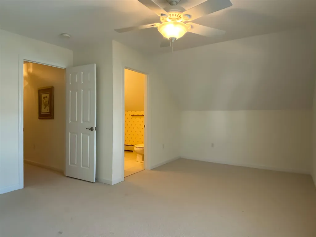 124 Spruce Lane New London NH 03257