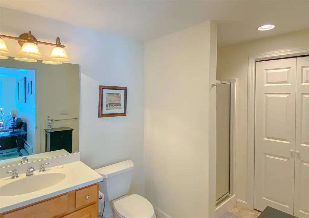 124 Spruce Lane New London NH 03257