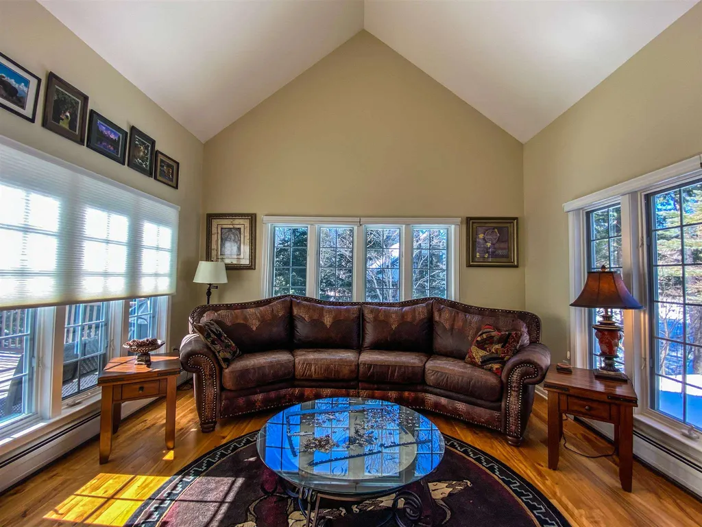 124 Spruce Lane New London NH 03257